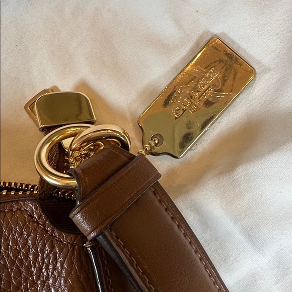 Coach Mae File Crossbody Messenger Bag in Brown Pebbled Leather, NEW NEVER WORN - Picture 5 of 8